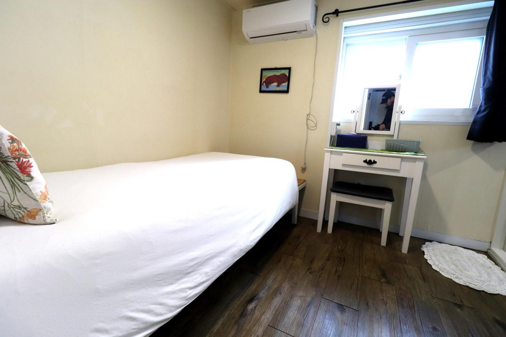 Just4U Guesthouse Сеул Екстер'єр фото
